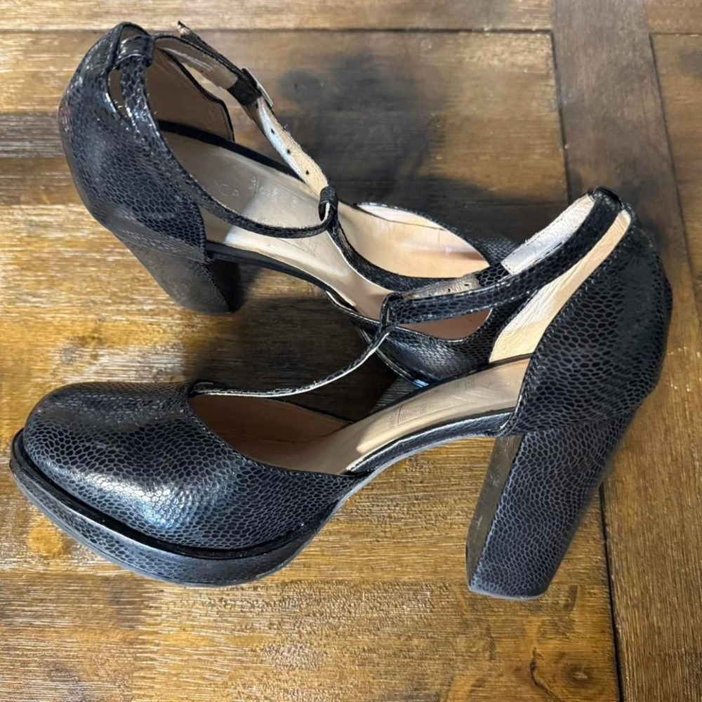 Monarca Black leather platform mary Jane heels